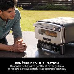 Ninja Woodfire Four à pizza extérieur électrique 8-en-1, rotissoire & fumoir barbecue avec grille, plaque pro-heat, pierre à pizza, granulés de bois et pelle, 6 réglages, orange foncé OO101EU