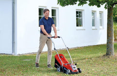 Einhell Tondeuse à gazon sans fil GE-CM 18/33 Li Kit Power X-Change (18V, Largeur de Coupe 33cm, Surface conseillée 200 m²) Livré avec Batterie 4,0 Ah et Chargeur