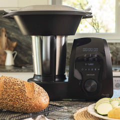 Cecotec Robot de Cuisine Mambo Black. 23 Fonctions, 10 Niveaux de Température, 1700W, 2,5 kg de Pâte, Cruche de 3,3L, 10 Vitesses, Minuterie, Température Réglable de 37 °C à 120 °C