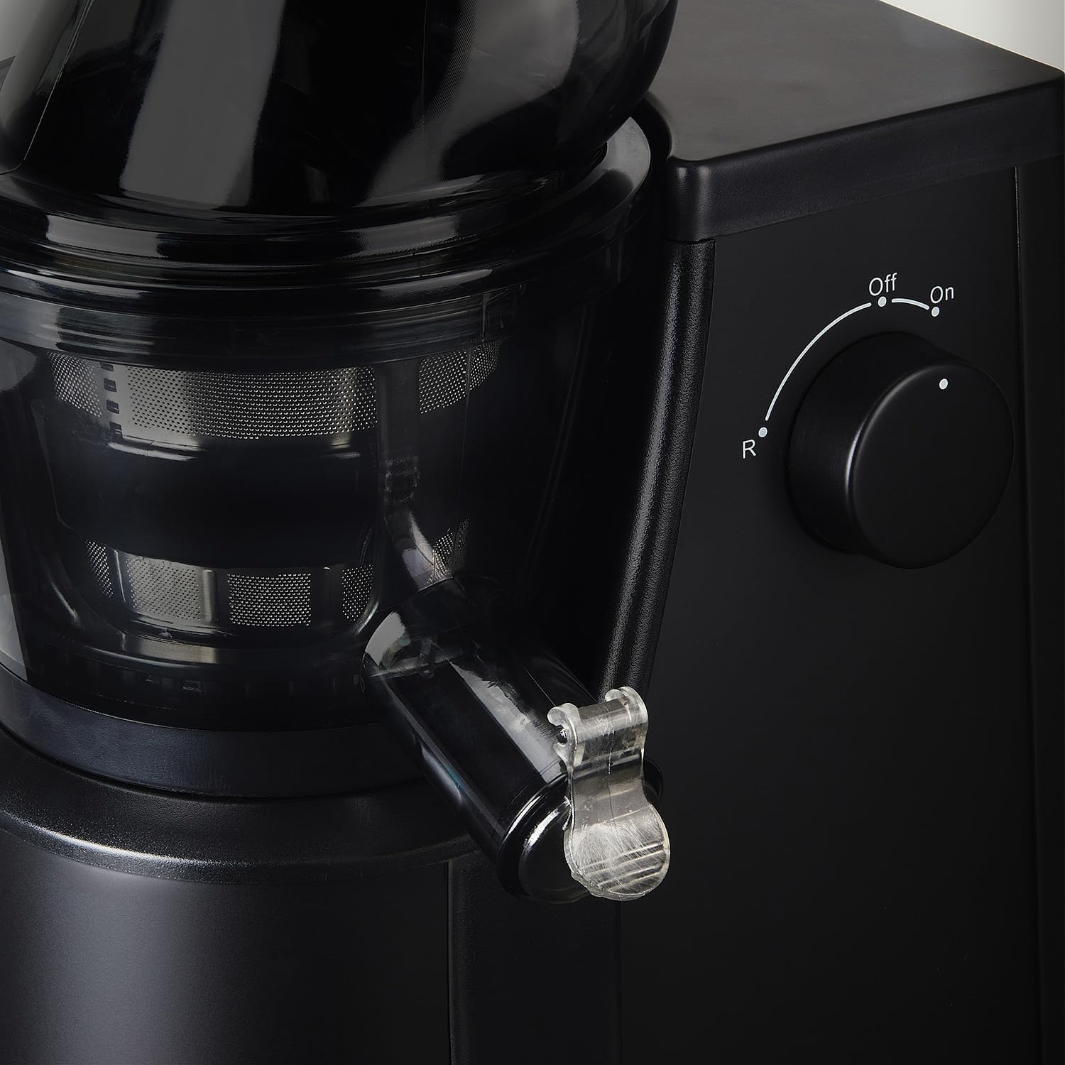 Extracteur de Jus de Fruits et Légumes vertical GSX24 H.Koenig Centrifugeuse Vitamin + sans BPA - 82 mm Large Bouche - 3 tamis pour jus fin ou épais et sorbet - Pression douce - 50 tours 400 W