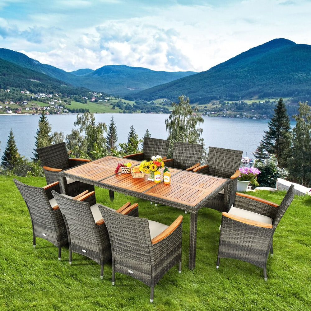 Salon de Jardin avec 1 Table et 8 Chaises en Bois et Rotin Synthétique Anti-UV Pieds Réglables et Coussins Imperméables Inclus
